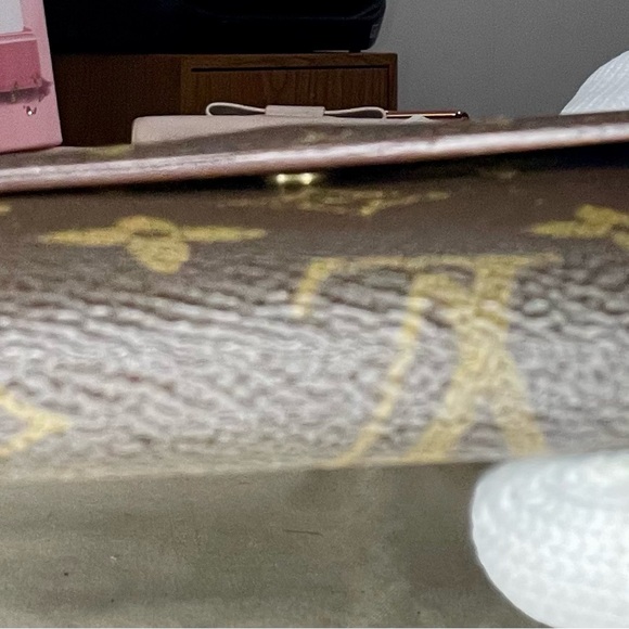 Louis Vuitton Elise Monogram Wallet - Picture 14 of 15